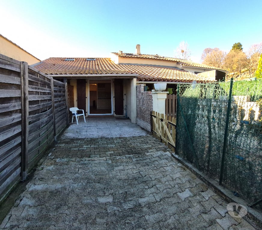 Vente Maison Alpes-Maritimes St Vallier de Thiey - 06460 - Photos Vivastreet Maisonnette jumelée dans domaine sécurisé avec piscine