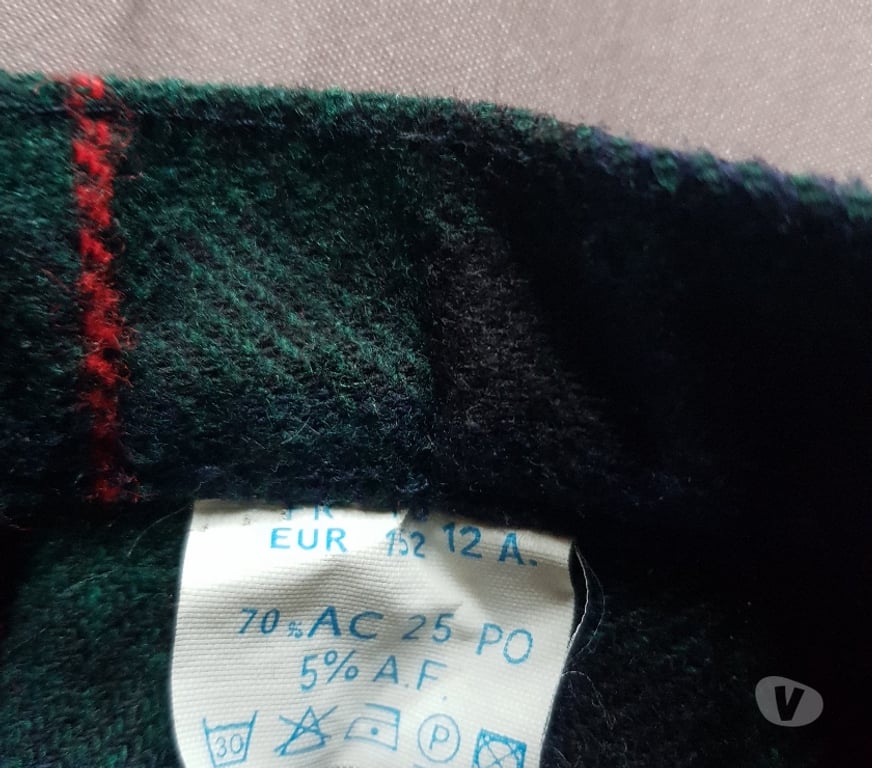 Vêtements occasion Essonne Juvisy sur Orge - 91260 - Photos Vivastreet veste laine et jupe plissée verte