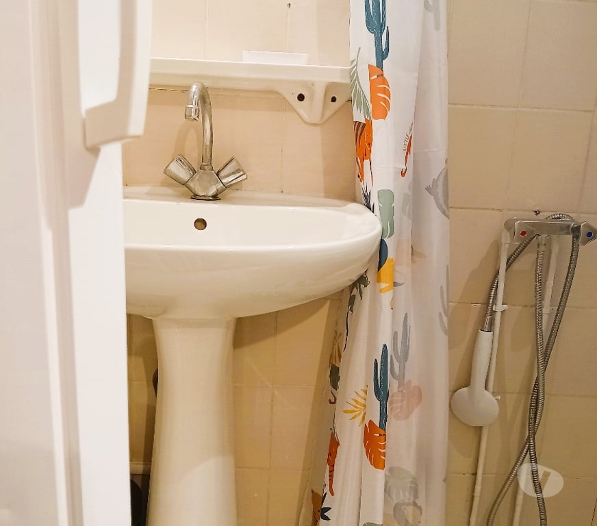 Appartement meublé Hérault Montpellier - Photos Vivastreet F1 centre Historique à 5' des Facs, 3 lignes Tram