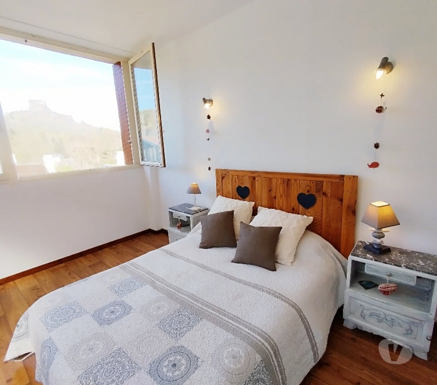 location saisonniere Puy-de-Dôme Murol - 63790 - Photos Vivastreet Gîte Le Pariou à Murol