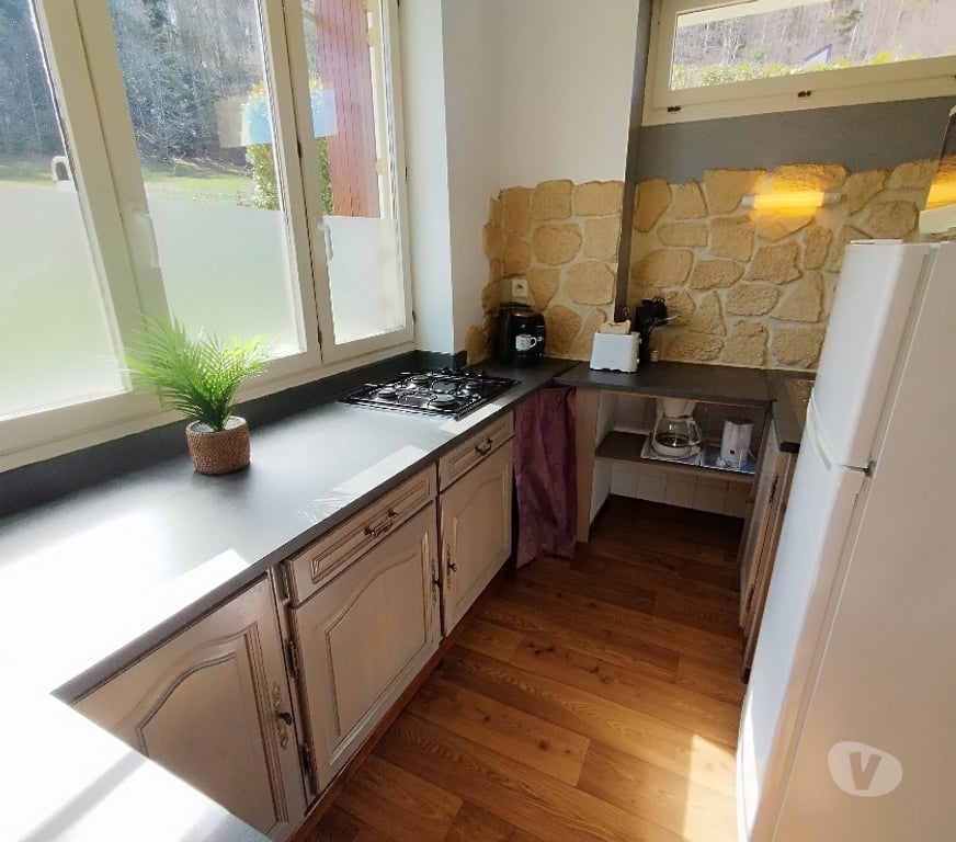 location saisonniere Puy-de-Dôme Murol - 63790 - Photos Vivastreet Gîte Le Pariou à Murol