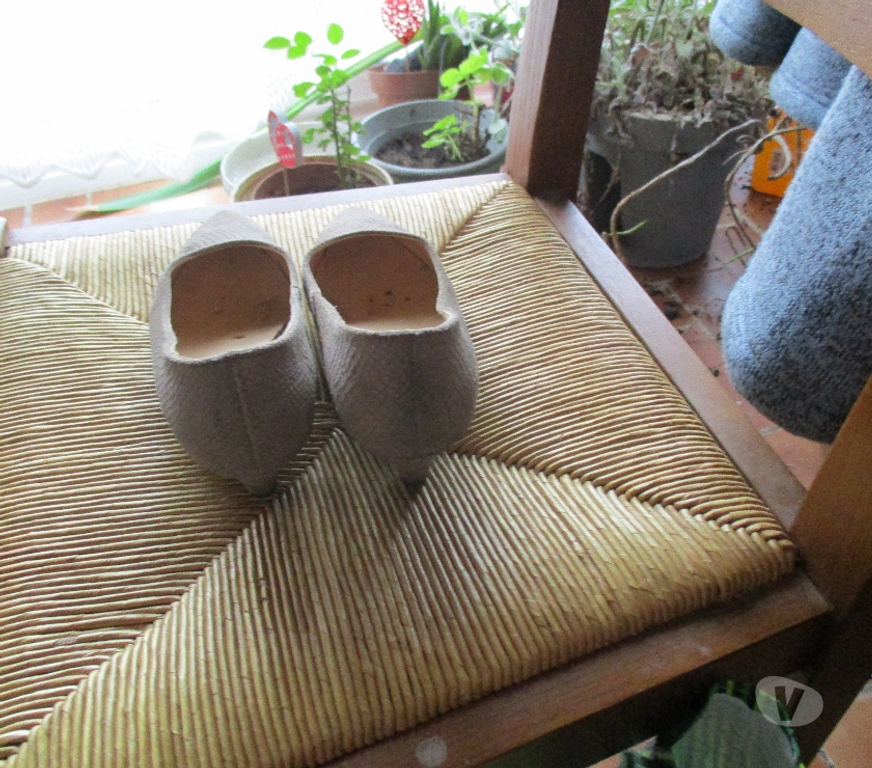 Chaussures Bouches-du-Rhône La Bouilladisse - Photos Vivastreet ESCARPINS BEIGE