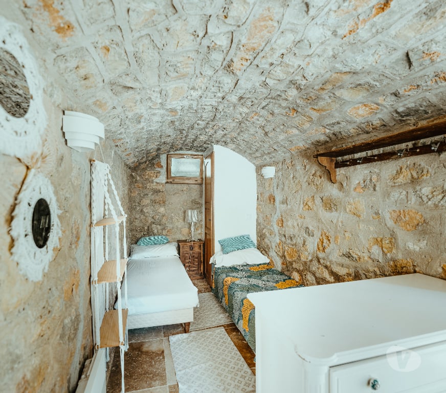 location saisonniere Var Lorgues - 83510 - Photos Vivastreet Maison du train avec grande piscine