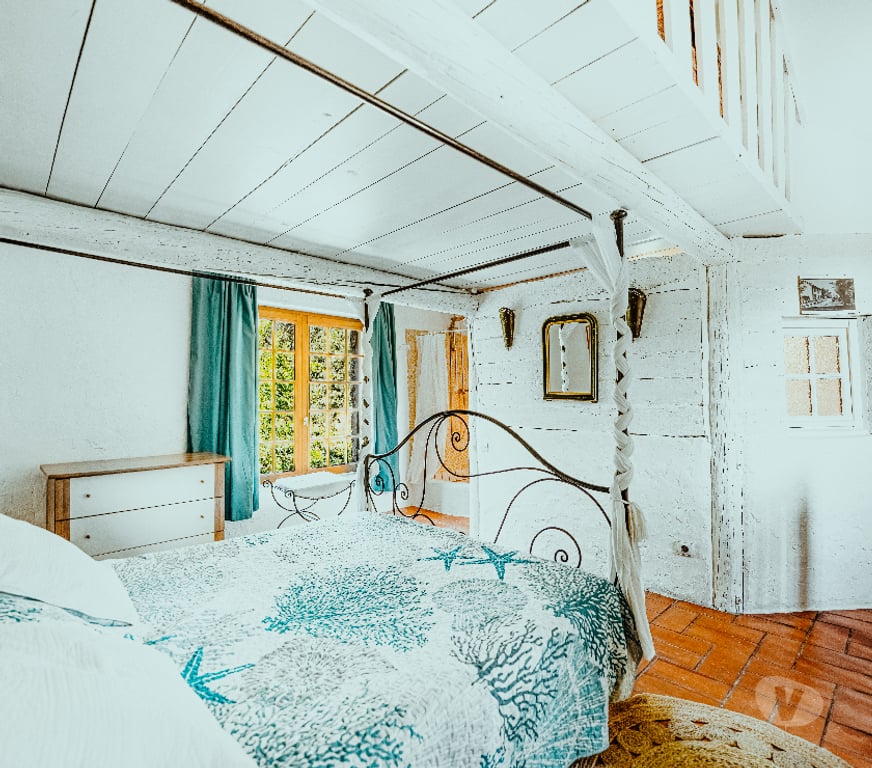 location saisonniere Var Lorgues - 83510 - Photos Vivastreet Maison du train avec grande piscine