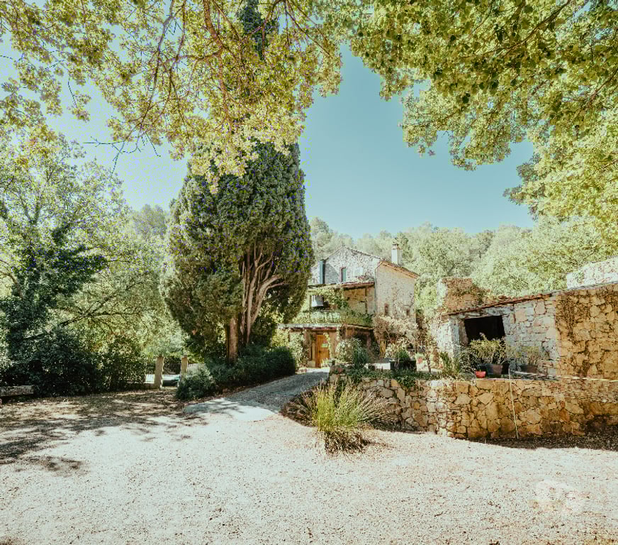 location saisonniere Var Lorgues - 83510 - Photos Vivastreet Maison du train avec grande piscine