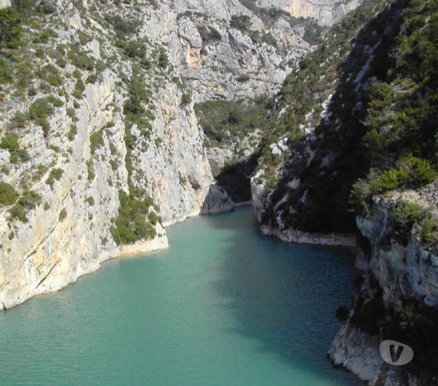 location saisonniere Var Lorgues - 83510 - Photos Vivastreet Maison du train avec grande piscine