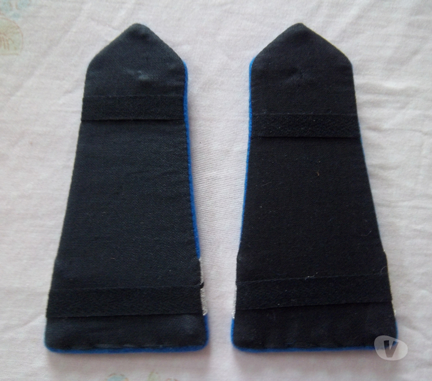 Collection Manche Valognes - 50700 - Photos Vivastreet lot pattes d'épaule police gardien titulaire