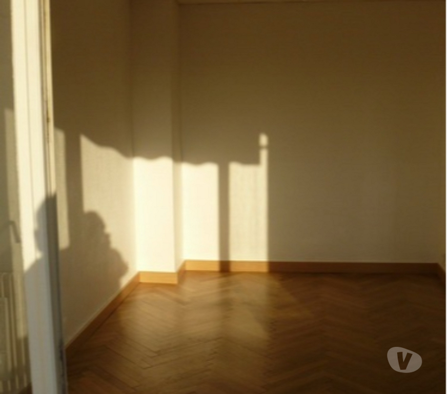 Location appartement Rhône Caluire et Cuire - 69300 - Photos Vivastreet : F4 CALUIRE BE 4eme ASC+VUE +PARKING+CALME 1250 mois+ charg