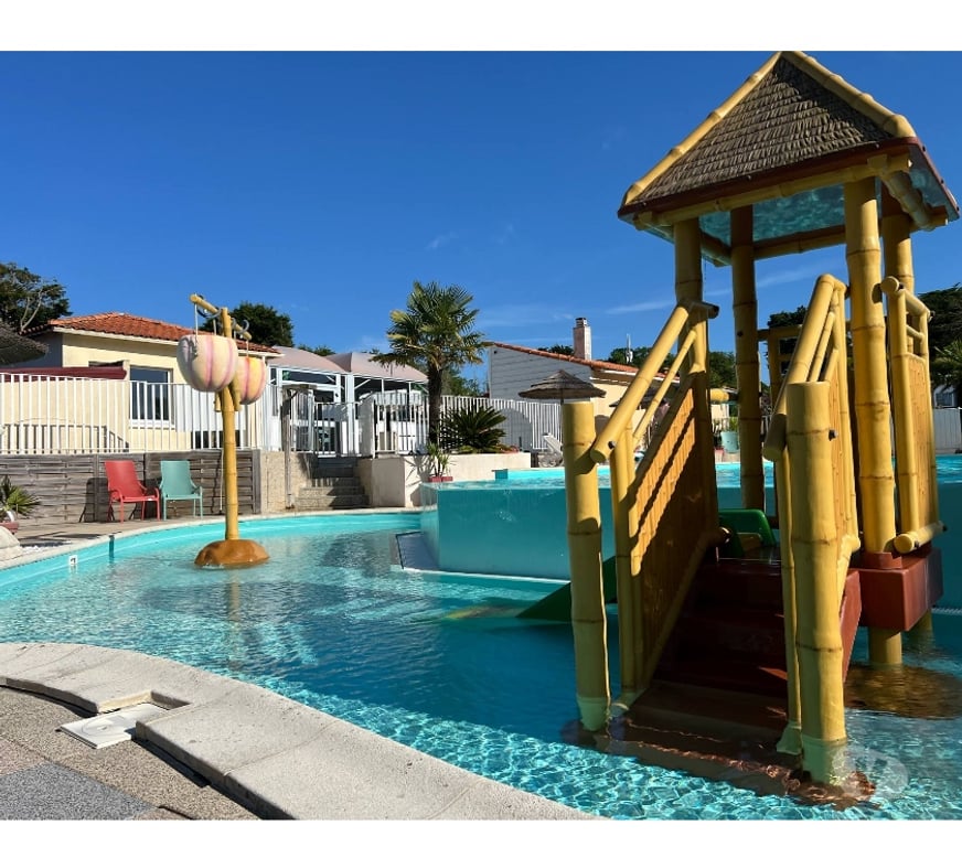 location saisonniere Loire-Atlantique Pornic - 44210 - Photos Vivastreet Mobil-home Grand Luxe 3 chambres proche du centre ville