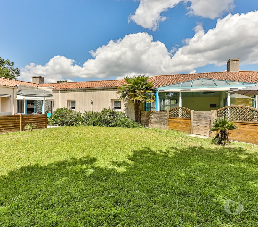 Vente Maison Vendée Notre Dame de Riez - 85270 - Photos Vivastreet Superbe villa avec piscine à Notre-Dame-de-Riez