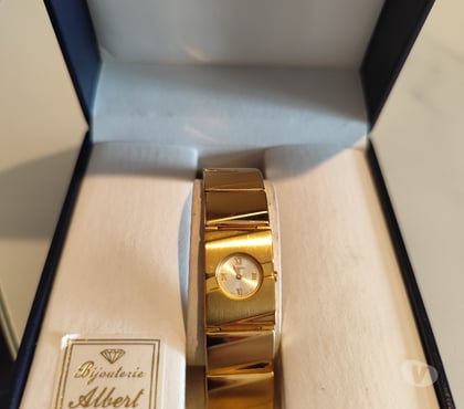 Montres occasion Simiane Collongue Bouches-du-Rhône - Photos Vivastreet Vend jolie montre doré