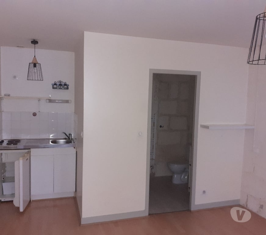 Location appartement Charente Angouleme - 16000 - Photos Vivastreet studio très lumineux 21m²