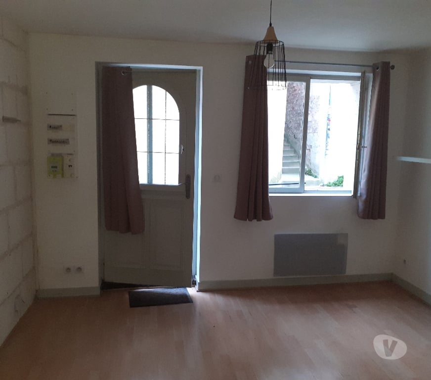 Location appartement Charente Angouleme - 16000 - Photos Vivastreet studio très lumineux 21m²