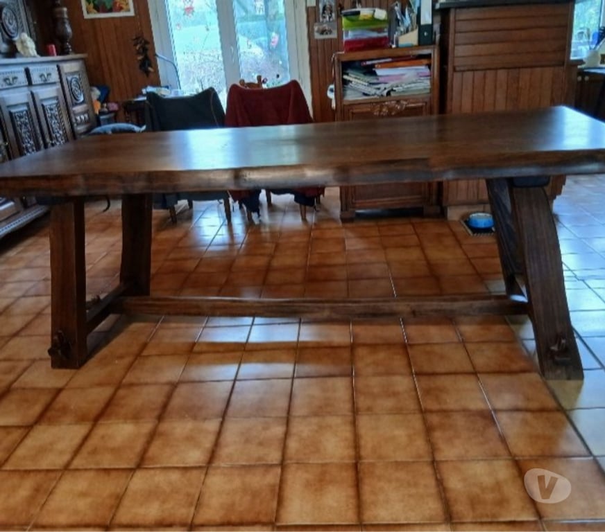 Ameublement & art de la table Finistère Chateauneuf du Faou - 29520 - Photos Vivastreet Grande table de ferme en chêne massif vernie