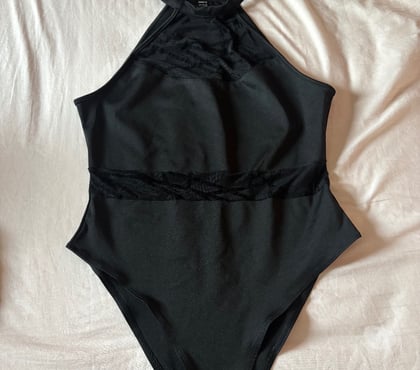 Vêtements occasion Courbevoie Hauts-de-Seine - Photos Vivastreet Body noir taille L