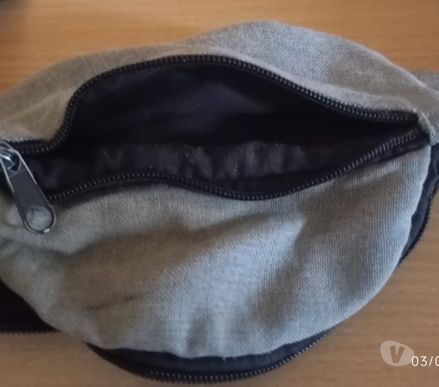 Accessoires - Bagagerie Gironde Talence - 33400 - Photos Vivastreet Sac banane en tissus gris bleu