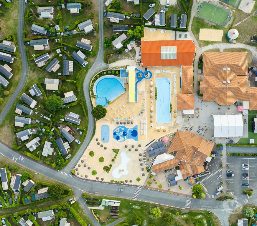 Mobil home Charente-Maritime Les Mathes - 17570 - Photos Vivastreet Premier prix 2 chambres