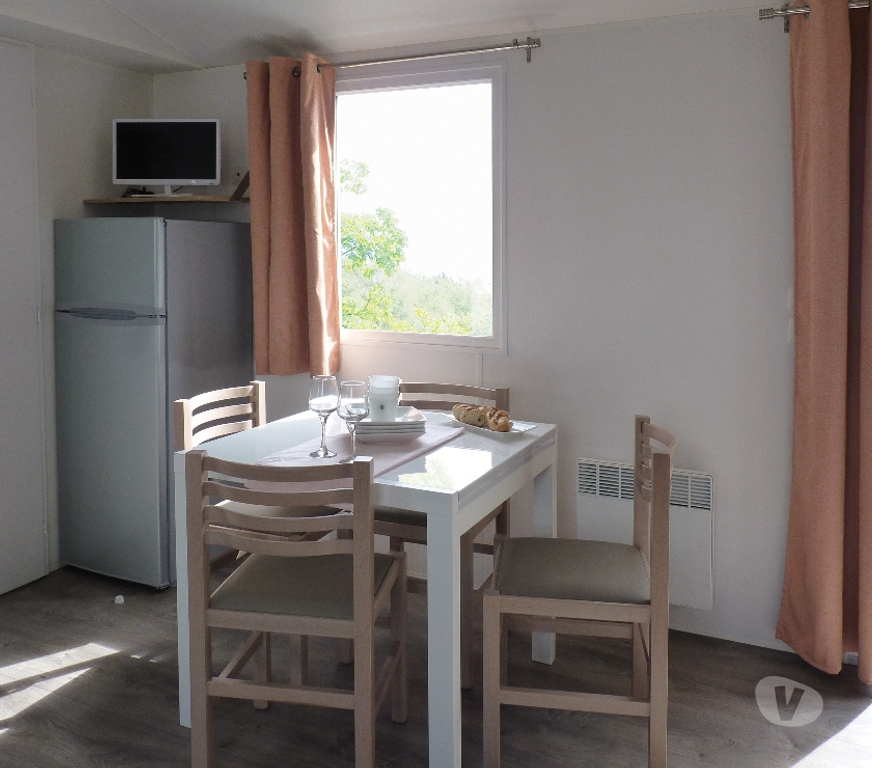 Mobil home Charente-Maritime Les Mathes - 17570 - Photos Vivastreet Premier prix 2 chambres