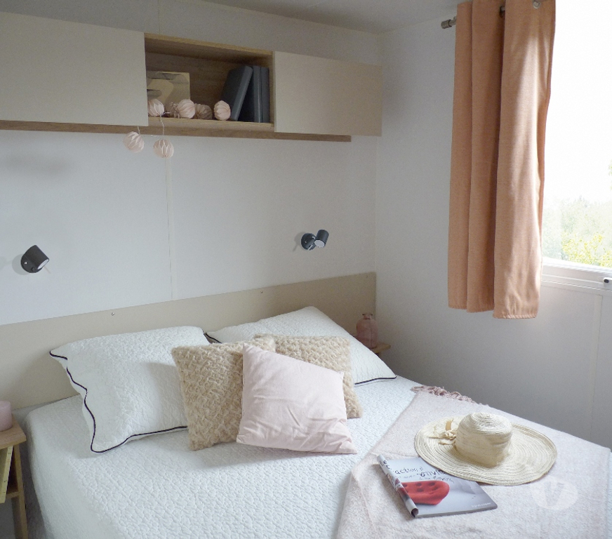Mobil home Charente-Maritime Les Mathes - 17570 - Photos Vivastreet Premier prix 2 chambres