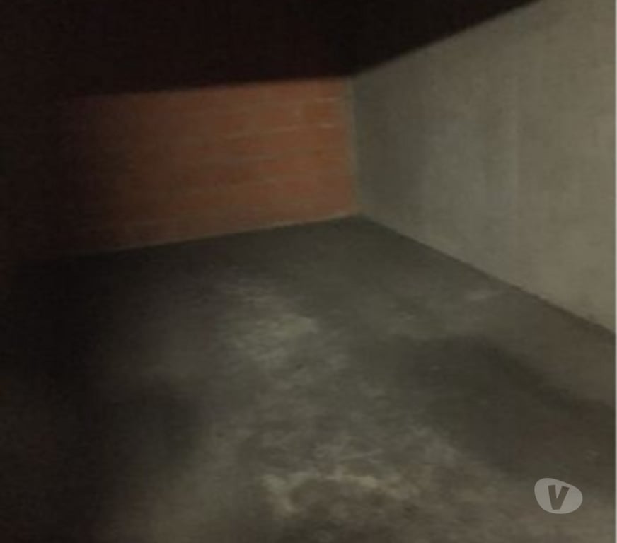 Parkings - Garages Haute-Garonne Toulouse - Photos Vivastreet LOCATION box fermé TOULOUSE - Saint-Aubin