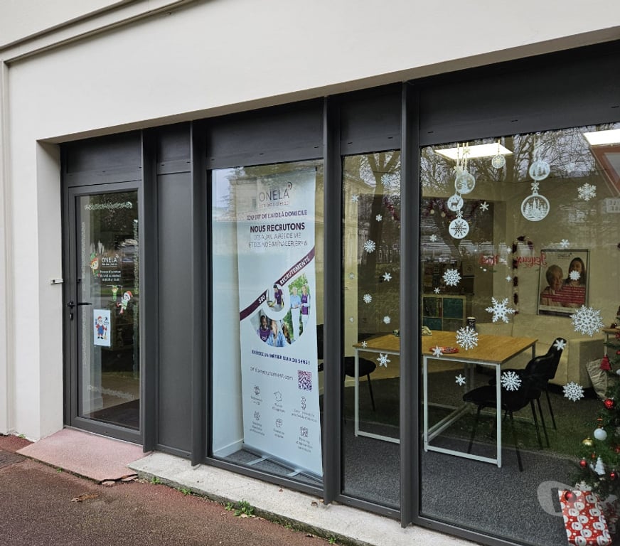 bureaux locaux Gironde Bruges - 33520 - Photos Vivastreet LOCAL A LOUER 130M2 CENTRE BRUGES 33