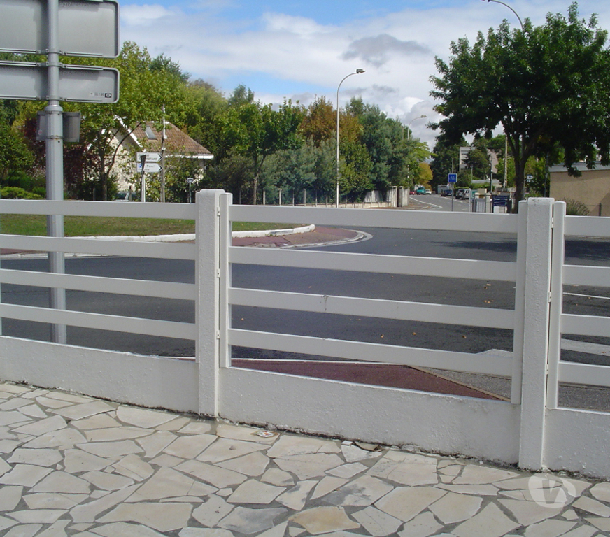  Gironde Pessac - 33600 - Photos Vivastreet CLOTURE ALUMINIUM BLANC TRES BONNE QUALITE-EXCELLENT ETAT