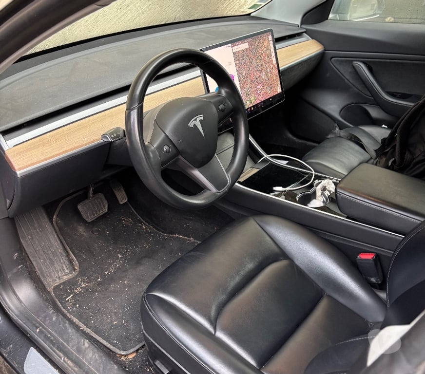 Voiture d'occasion Haut-Rhin Colmar - 68000 - Photos Vivastreet tesla model 3 année 2019