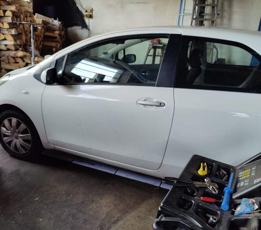 Voiture à vendre La Seauve sur Semene Haute-Loire - Photos Vivastreet Toyota Yaris d4d 2 eme main