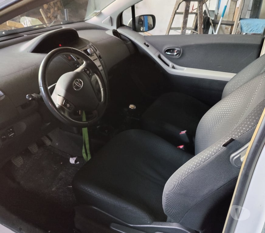 Voiture d'occasion Haute-Loire La Seauve sur Semene - 43140 - Photos Vivastreet Toyota Yaris d4d 2 eme main