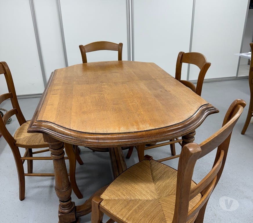 Ameublement & art de la table Calvados Lisieux - 14100 - Photos Vivastreet a vendre table chene massif et ses 4 chaises