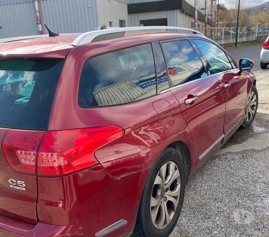 Voiture d'occasion Gard Le Vigan - 30120 - Photos Vivastreet CITROËN C5 break 2.0 HDi 16V FAP Hydractive 163 ch