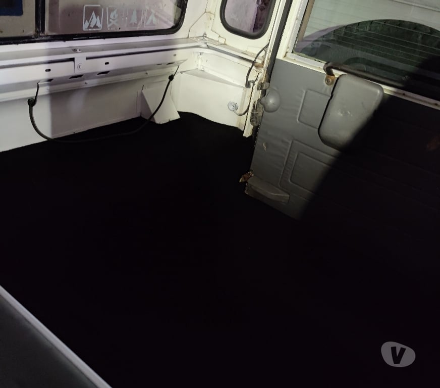 Voiture d'occasion Haute-Loire La Chapelle d'Aurec - 43120 - Photos Vivastreet Land rover Defender