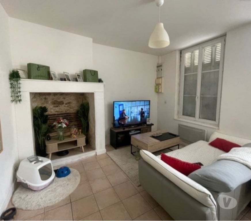 Location appartement Indre-et-Loire Blere - 37150 - Photos Vivastreet Appartement T2, hyper centre Bléré disponible rapidement