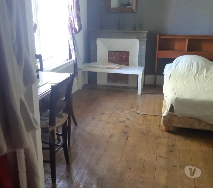 Appartement meublé Drôme Crest - 26400 - Photos Vivastreet T2 MEUBLE 7 MN A PIED DU CENTRE VILLE