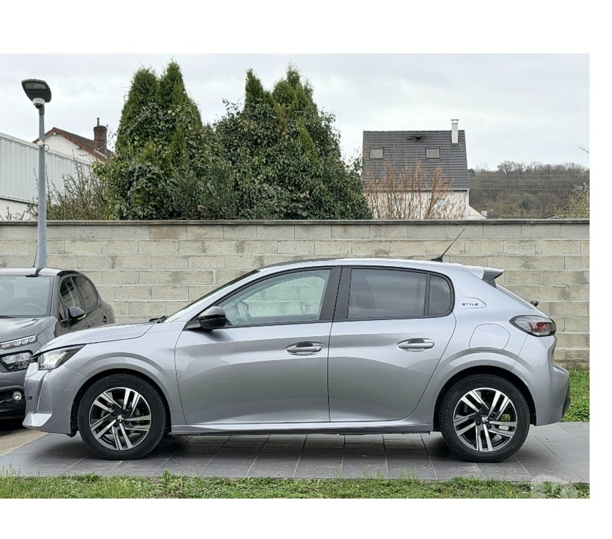 Voiture d'occasion Oise Nogent sur Oise - 60180 - Photos Vivastreet PEUGEOT 208 STYLE 75 CH ESSENCE AN 2023 17 510 KM