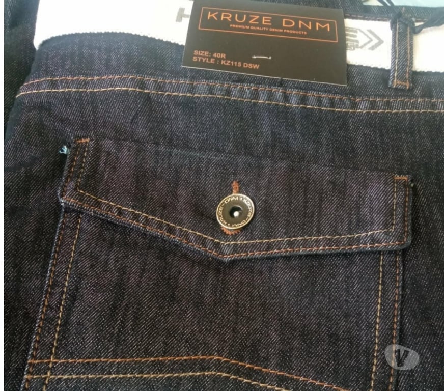 Vêtements occasion Calvados Isigny sur Mer - 14230 - Photos Vivastreet lot de 3 jean de 3 couleurs homme