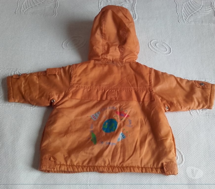 Vêtements bébés Loiret Beaugency - 45190 - Photos Vivastreet Manteau Orange 6 mois