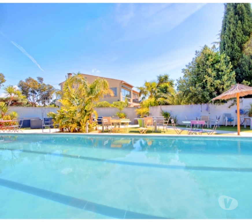 Vente Immeuble Var Hyeres - 83400 - Photos Vivastreet Gîte, investissement ou résidence familiale, 11 logements