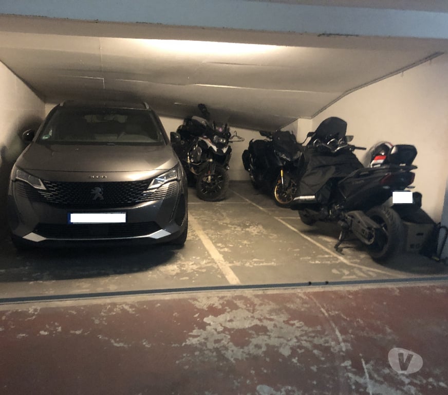 Parkings - Garages Paris Paris 17ème ardt - 75017 - Photos Vivastreet BOX MOTO SCOOTER PARIS 17 PORTE MAILLOT TERNES