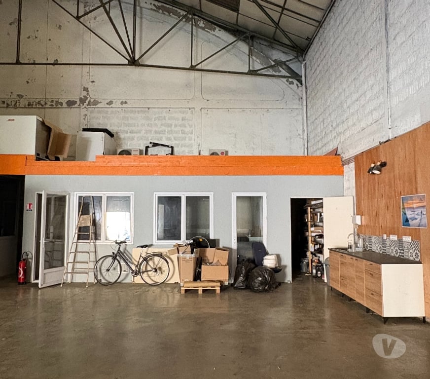 bureaux locaux Isère Grenoble - Photos Vivastreet Entrepôt 270 m²