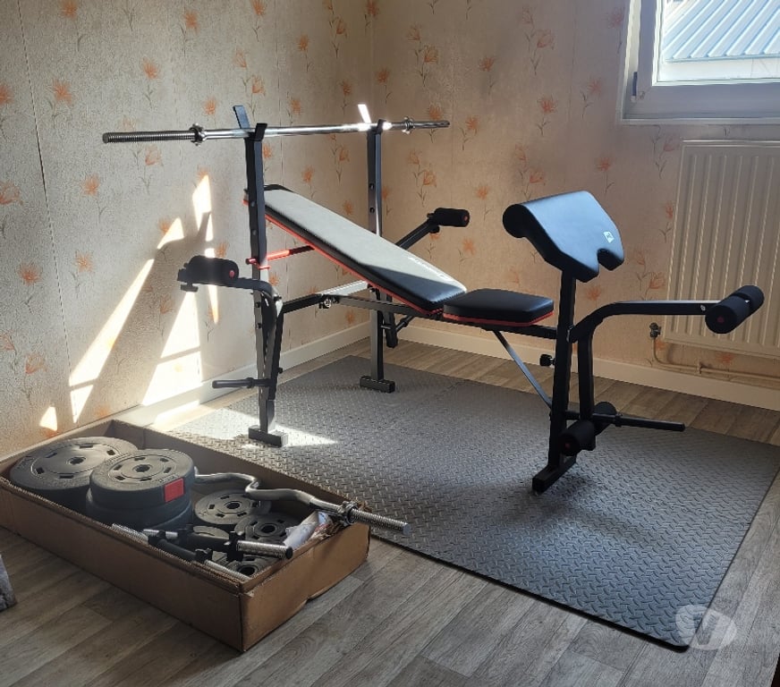 Matériel de sport Nord Hazebrouck - 59190 - Photos Vivastreet Banc de Musculation Multifonction + Puzzle de protection sol