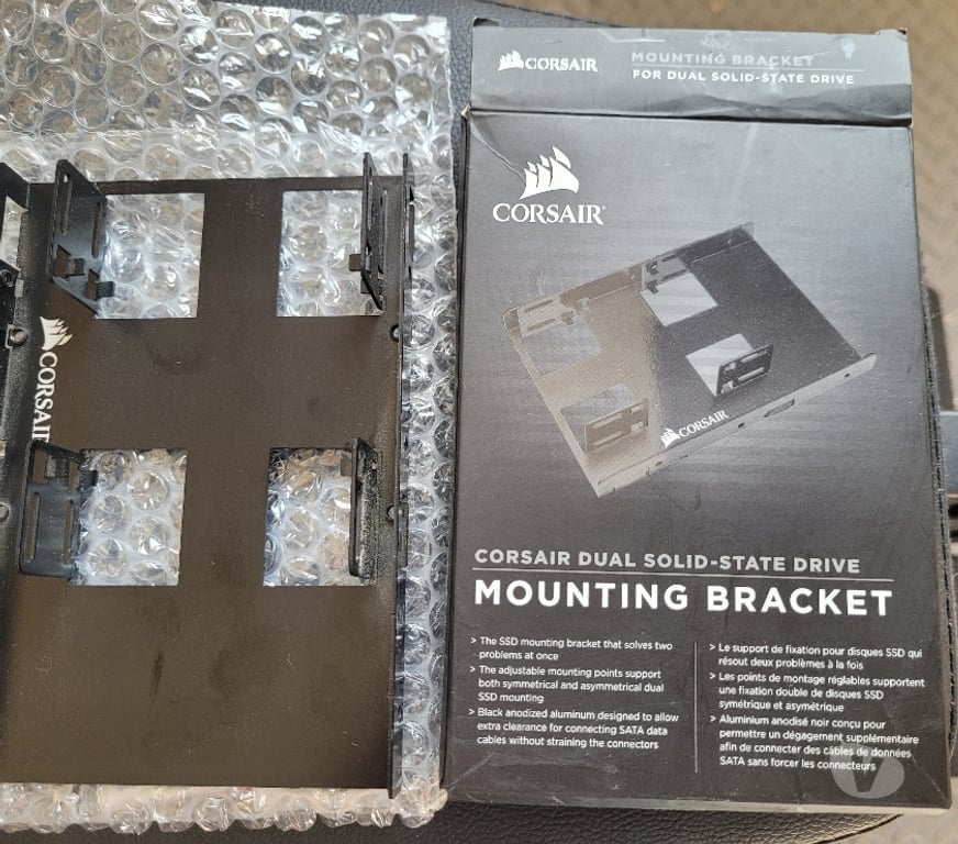 Informatique Nord Hazebrouck - 59190 - Photos Vivastreet CORSAIR Dual 2.5" SSD to 3.5" drive bay bracket