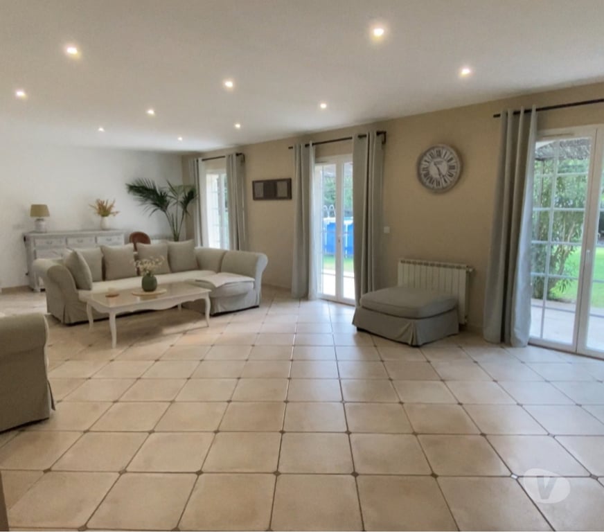Vente Maison Gard Lirac - 30126 - Photos Vivastreet Maison Bastide avec jardin arboré 600 m² – Lirac