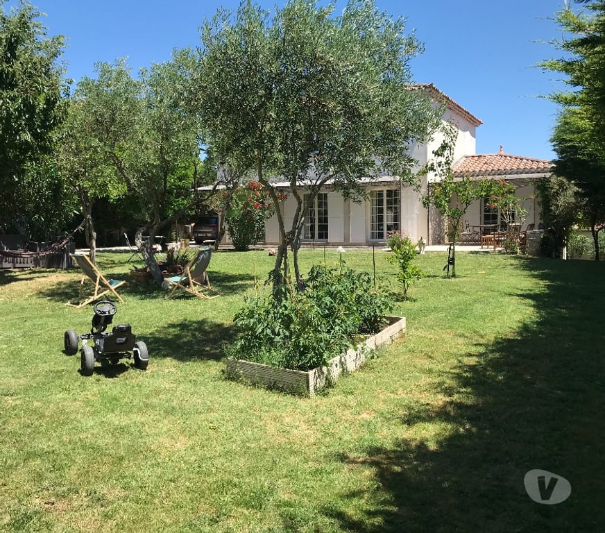 Vente Maison Gard Lirac - 30126 - Photos Vivastreet Maison Bastide avec jardin arboré 600 m² – Lirac