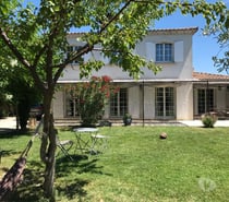 Maison Bastide avec jardin arboré 600 m² – Lirac