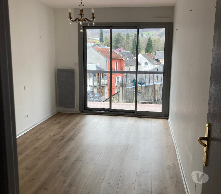 Location appartement Hautes-Pyrénées Bagneres de Bigorre - Photos Vivastreet Loue appartement 4 5 pèces centre ville