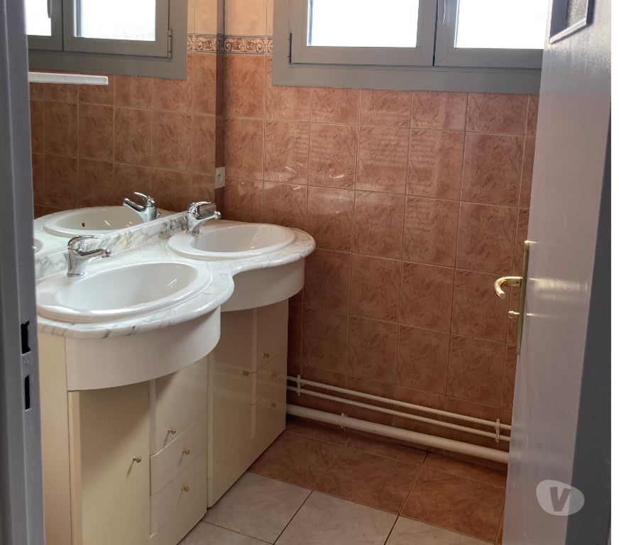 Location appartement Hautes-Pyrénées Bagneres de Bigorre - Photos Vivastreet Loue appartement 4 5 pèces centre ville