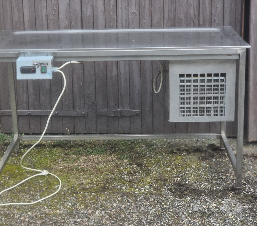 Matériel Aveyron Aubin - 12110 - Photos Vivastreet Plaque froide réfrigérée de - 4 degres à 2 degres