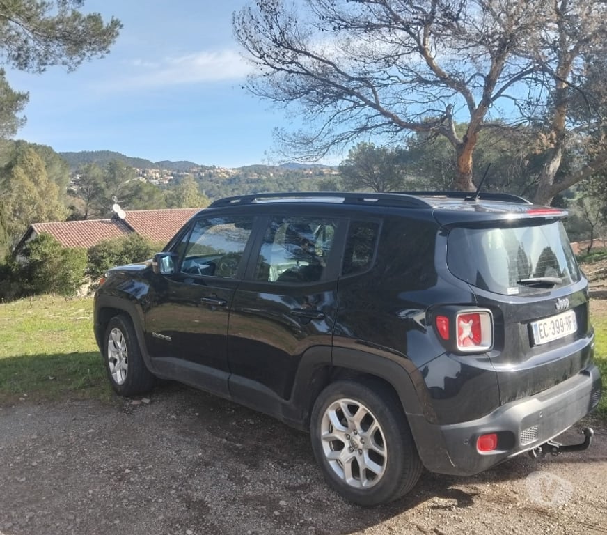 Voiture d'occasion Var Frejus - 83600 - Photos Vivastreet JEEP RENEGADE 120CH 1.6 Multijet Night Eagle