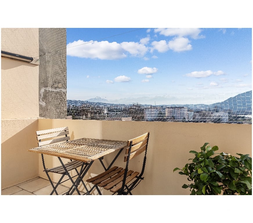 Appartements à vendre Haute-Savoie Ambilly - 74100 - Photos Vivastreet LUMINEUX T2, 51m2, TRAVERSANT, VUE IMPRENABLE, DEVANT TRAM